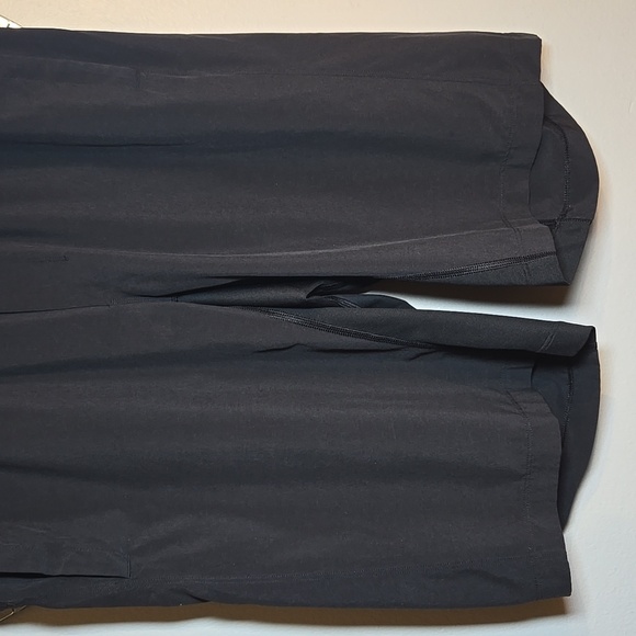 Lululemon T.H.E. Short Linerless 10" Long Training Jawstring Waist Shorts - Picture 8 of 16